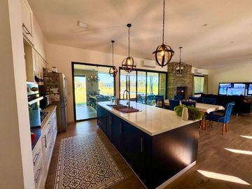 VENTA CASA 4 AMB C/PILETA QUINCHO CARLOS KEEN
