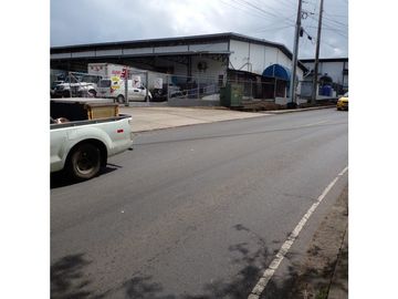 Bodega de 800 mts2,  $5600
