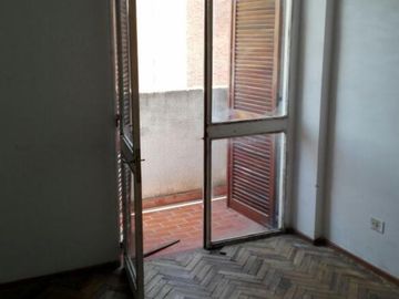 EXCELENTE DEPARTAMENTO 1 DORMITORIO 45M2 OV LAGOS AL 1200