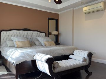 Casa en venta - Barrio Septiembre - Doble Terreno-Grandes espacios-Pileta climatizada-Ing Maschwitz