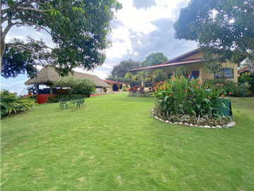 Casa en venta Playa en Sea Cliff-Santa Clara (MFV)