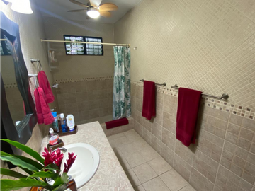 Casa en venta Playa en Sea Cliff-Santa Clara (MFV)