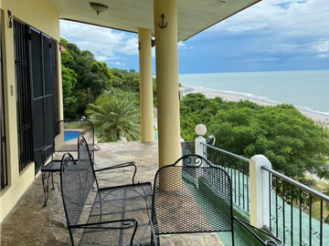 Casa en venta Playa en Sea Cliff-Santa Clara (MFV)