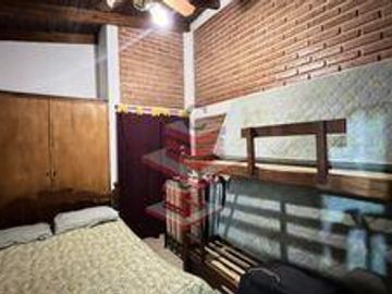 EN VENTA CASA EN SIQUIMAN A 200MTS DE RUTA 38 CON VISTA A LAS SIERRAS REF. 2067