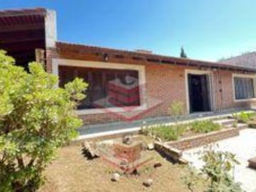 EN VENTA CASA EN SIQUIMAN A 200MTS DE RUTA 38 CON VISTA A LAS SIERRAS REF. 2067