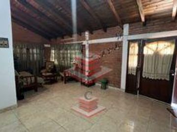 EN VENTA CASA EN SIQUIMAN A 200MTS DE RUTA 38 CON VISTA A LAS SIERRAS REF. 2067