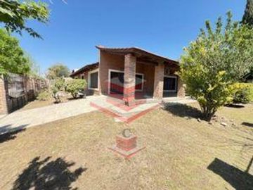EN VENTA CASA EN SIQUIMAN A 200MTS DE RUTA 38 CON VISTA A LAS SIERRAS REF. 2067