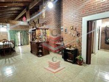 EN VENTA CASA EN SIQUIMAN A 200MTS DE RUTA 38 CON VISTA A LAS SIERRAS REF. 2067
