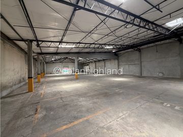 Se Alquila Galera de 650m2 en Tumba Muerto