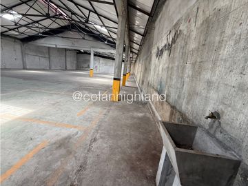 Se Alquila Galera de 650m2 en Tumba Muerto