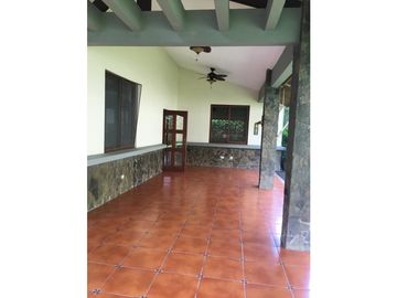Casa en alquiler Ph Residencial Camino de Cruces Clayton -
