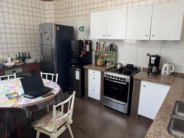 PH en  la mejor zona de barracas sobre A.del valle a metros de Montes de oca