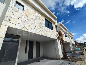 Casa en Venta, Distrito Bellano, Zerezotla, San Pedro Cholula, Pue