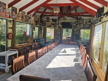 Terreno con espectacular jardín, piscina y quincho en Chicureo Centro
