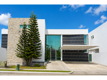 ALQUILER CASA MODERNA COSTA SUR (CP)