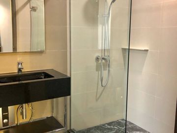 1-BR Condo at The Edge Sukhumvit 23 near MRT Sukhumvit