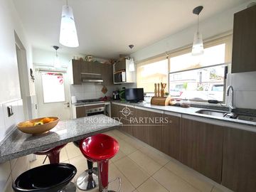 Casa en Venta en Condominio en Avda Estadio