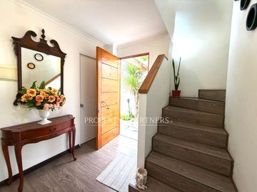 Casa en Venta en Condominio en Avda Estadio