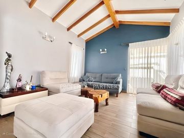 Venta hermosa casa Jardines del Sur