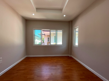 Urgent sale single house Thanwa Town Project Udon Thani-Ban Lueam Mueang Udon Thani, newly renovated, 2-story detached house, convenient transportatio