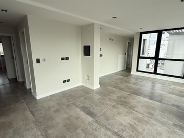 Venta departamento semipiso 2 ambientes a la calle a estrenar, La Perla