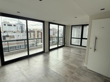 Venta departamento semipiso 2 ambientes a la calle a estrenar, La Perla