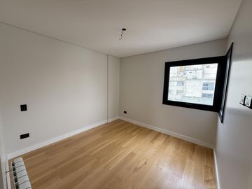 Venta departamento semipiso 2 ambientes a la calle a estrenar, La Perla