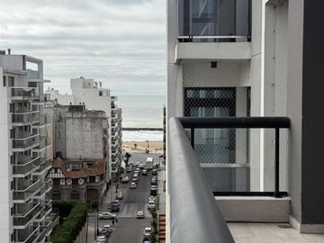 Venta departamento semipiso 2 ambientes a la calle a estrenar, La Perla