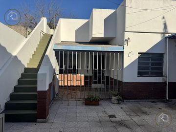 Casa de 3 dormitorios en venta, Alberdi