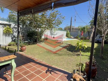CASA EN VENTA CON PILETA EN SANTA MARÍA SALIDA A DOS CALLES GAS NATURAL A 50M RUTA 38 ref 3068
