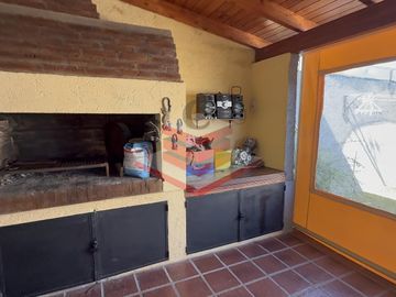 CASA EN VENTA CON PILETA EN SANTA MARÍA SALIDA A DOS CALLES GAS NATURAL A 50M RUTA 38 ref 3068