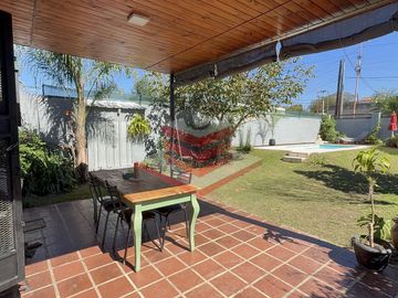 CASA EN VENTA CON PILETA EN SANTA MARÍA SALIDA A DOS CALLES GAS NATURAL A 50M RUTA 38 ref 3068