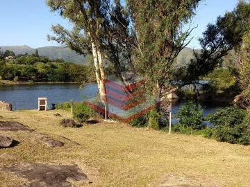 EN VENTA CASA EN SIQUIMAN CON ACCESO AL LAGO Y VISTA LAS SIERRAS REF: 820