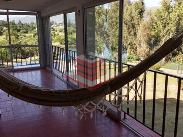 EN VENTA CASA EN SIQUIMAN CON ACCESO AL LAGO Y VISTA LAS SIERRAS REF: 820