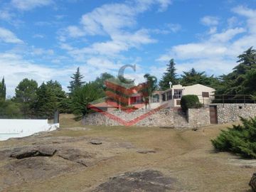 EN VENTA CASA EN SIQUIMAN CON ACCESO AL LAGO Y VISTA LAS SIERRAS REF: 820