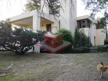 CASA QUINTA EN VENTA VILLA PARQUE SIQUIMAN VISTA LAGO Y SIERRAS