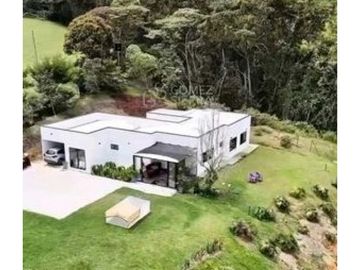 Casa finca para la venta en Rionegro