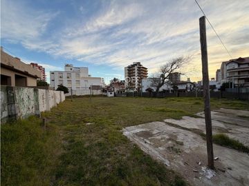 TERRENO MULTIFAMILIAR, ZONA CENTRO, A MTRS DEL MAR