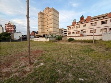 TERRENO MULTIFAMILIAR, ZONA CENTRO, A MTRS DEL MAR