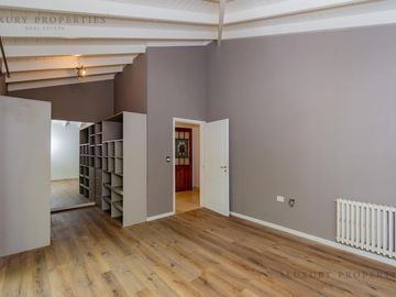 Venta Casa 5 ambientes en dos plantas, con pileta y quincho cerrado en La Reserva Cardales