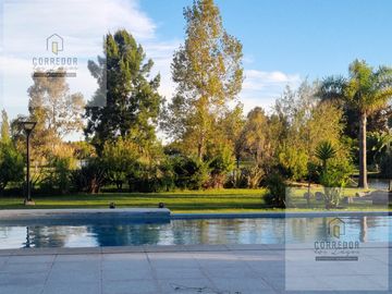 VENTA, CASA A LAGUNA, POSADA DE LOS LAGOS al 100