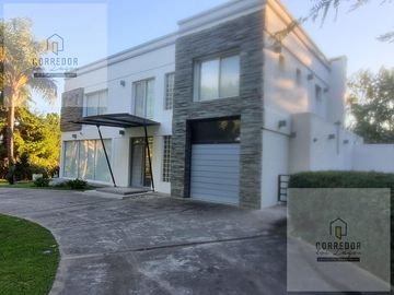 VENTA, CASA A LAGUNA, POSADA DE LOS LAGOS al 100
