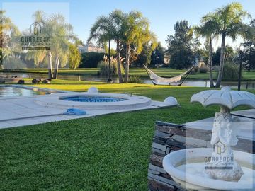 VENTA, CASA A LAGUNA, POSADA DE LOS LAGOS al 100