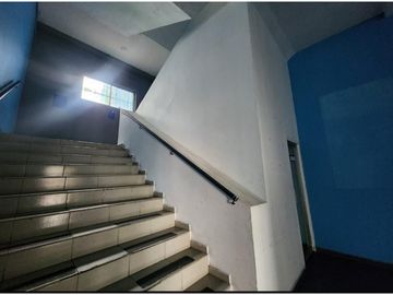 VENTA DE EDIFICIO CON TERRENO AL LADO DEL METRO 12 DE OCTUBRE