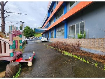VENTA DE EDIFICIO CON TERRENO AL LADO DEL METRO 12 DE OCTUBRE