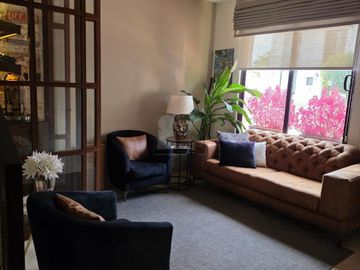Casa en venta con roof garden y en privada con Alberca en Juriquilla a precio de oportunidad!