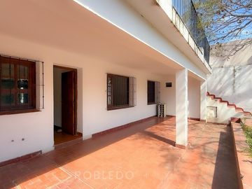 Casa en venta 4 dormitorios Barrio Tres Cerritos Salta Capital
