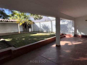 Casa en venta 4 dormitorios Barrio Tres Cerritos Salta Capital