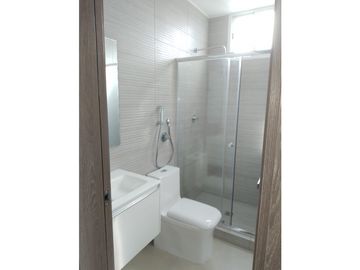 12 DE OCTUBRE / PH CENTERPOINT TOWER / 77M /LINEA BLANCA / BALCON