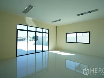 For rent Factory 780 sqm in Phraek Sa, Mueang Samut Prakan, Samut Prakan